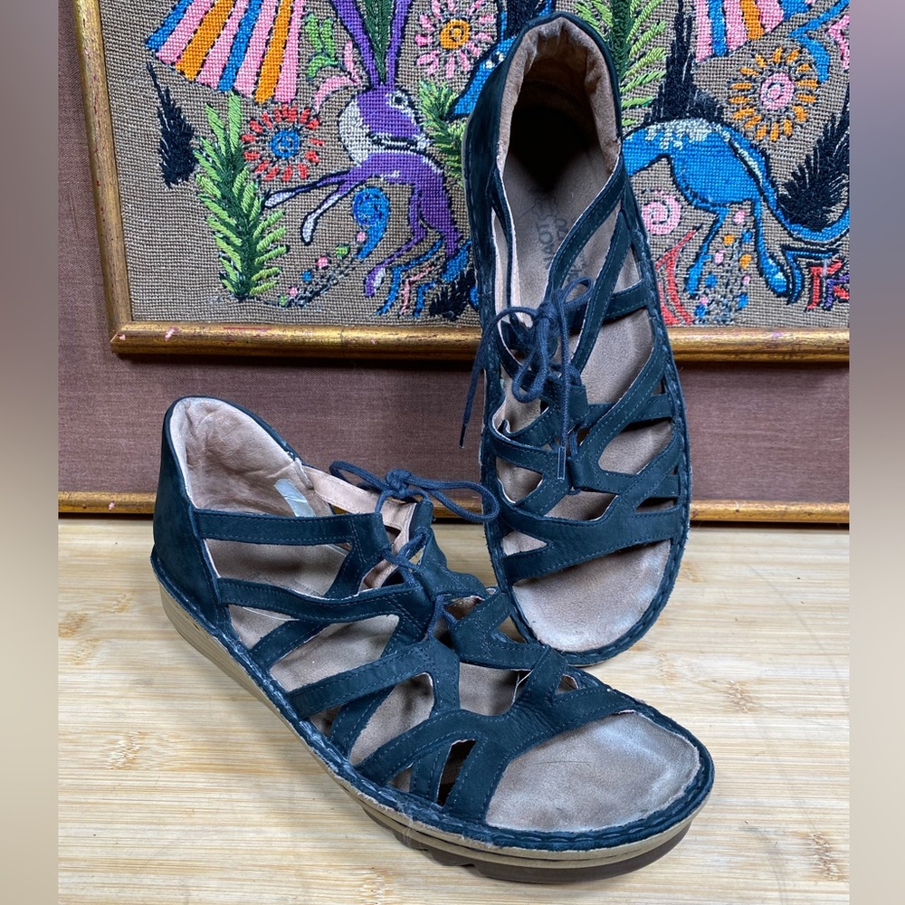 NAOT black suede lace up sandals removable insoles sz 40 / 9/ 9.5
